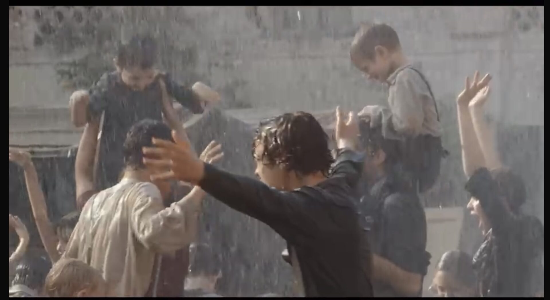 La Guerra è Finita still 4