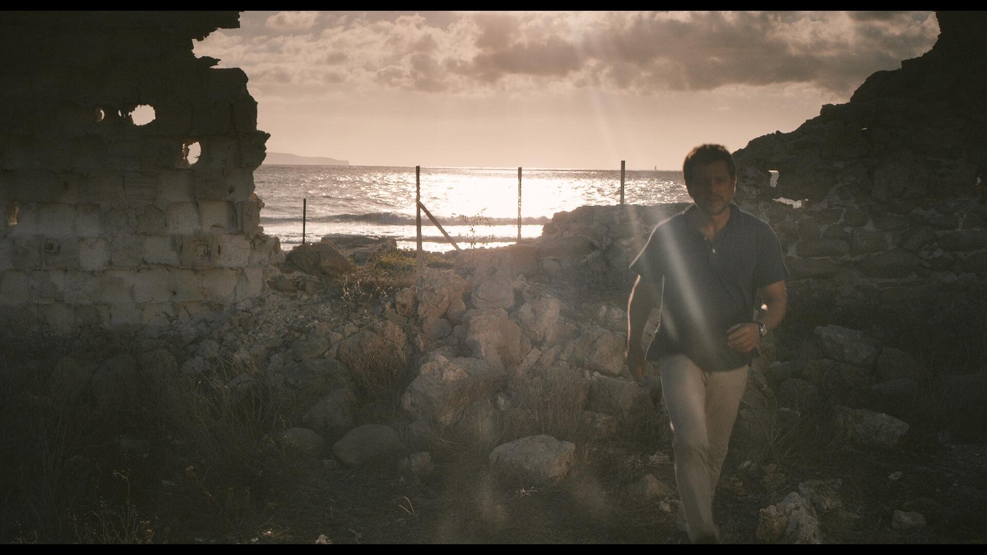 Makari still 6